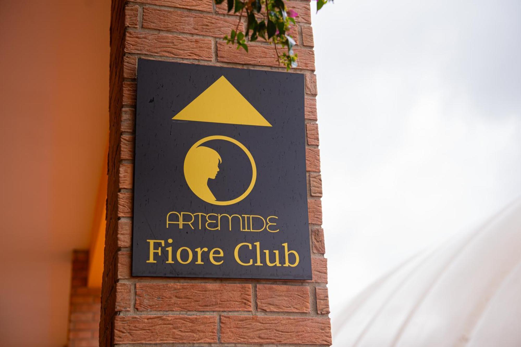 Artemide "Fiore Club" B&B Suite Spa Giffoni Valle Piana Exterior photo
